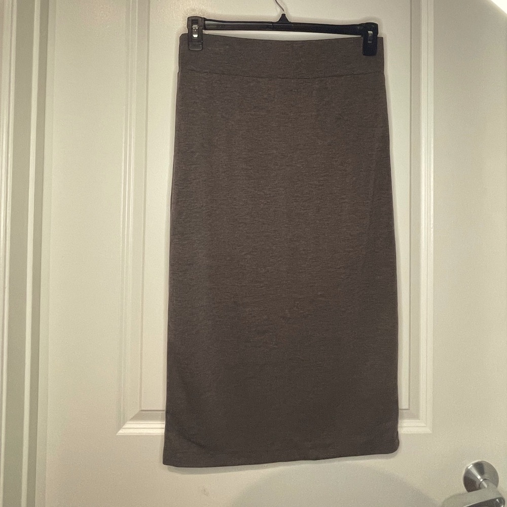 NWOT Pencil Skirt. Large. Length 30” Stretchy Fabric. No Tag. Olive Green/Gray - Picture 2 of 3